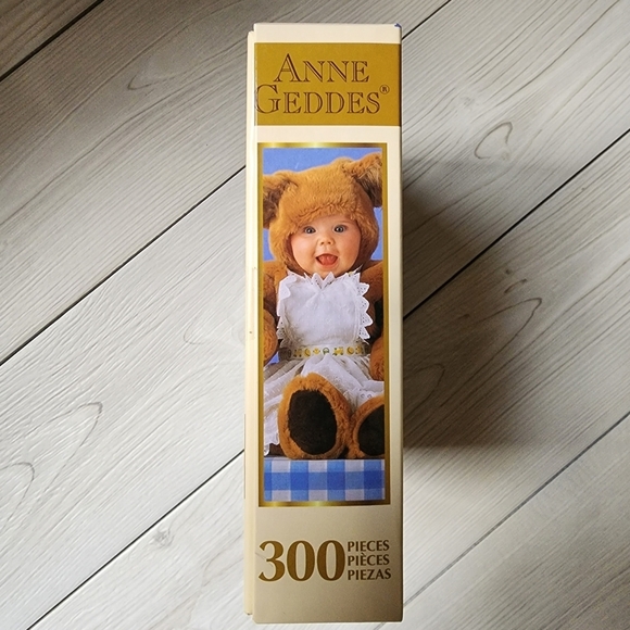 Anne Geddes 300 piece teddy bear puzzle NWT - Picture 4 of 9